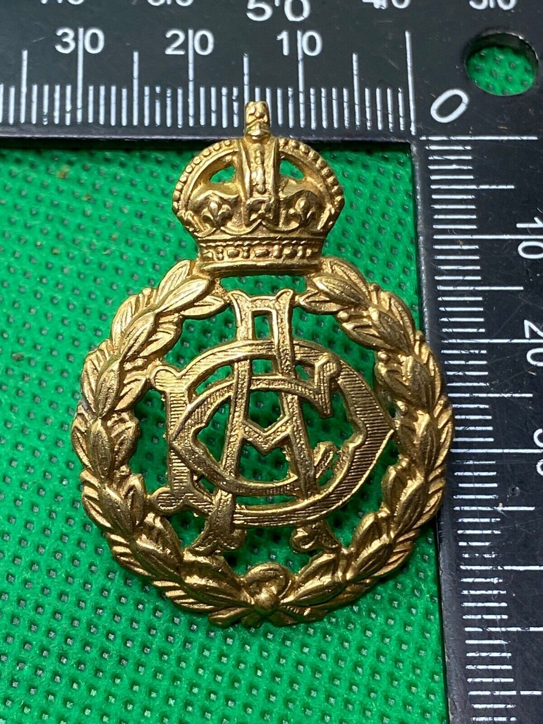 British Army - Army Dental Corps King's Crown Cap Badge