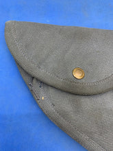 Charger l&#39;image dans la galerie, Original WW2 Royal Canadian Air Force RCAF 37 Pattern Pistol Holster
