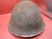 Lade das Bild in den Galerie-Viewer, Original WW2 Onwards British Army Mk4 Turtle Helmet
