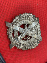 Load image into Gallery viewer, Original WW1 / WW2 British Army London Scottish Cap Badge
