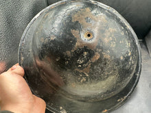Lade das Bild in den Galerie-Viewer, Original WW2 British Army Mk2 Combat Helmet Shell - South African Production
