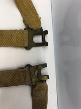 Charger l&#39;image dans la galerie, Original WW2 British Army 37 Pattern L Straps Pair - Wartime Dated
