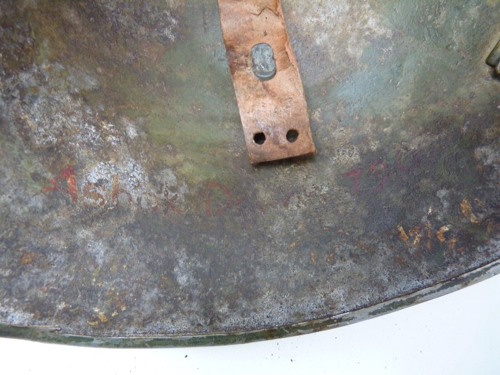 Mk3 Canadian / British Army Original WW2 Turtle Helmet High Rivet - The Militaria Shop
