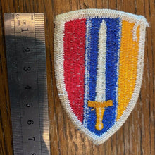 Lade das Bild in den Galerie-Viewer, A WW2 / post war US Army cloth patch / shoulder badge.
