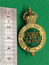 Charger l&#39;image dans la galerie, Original KC British Army - Royal Army Grenadier Guards Cap / Epaulette Badge
