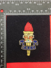 Charger l&#39;image dans la galerie, British Army Bullion Embroidered Blazer Badge - Royal Army Education Corps RAEC
