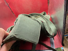 Load image into Gallery viewer, 1964 Dated 44 Pattern British Army Backpack for the Larkspur A14 Radio. Vietnam.
