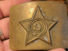 Load image into Gallery viewer, Genuine WW2 USSR Russian Soldiers Army Brass Belt Buckle - #66
