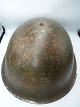 Load image into Gallery viewer, Mk3 Canadian / British Army Original WW2 Turtle Helmet High Rivet
