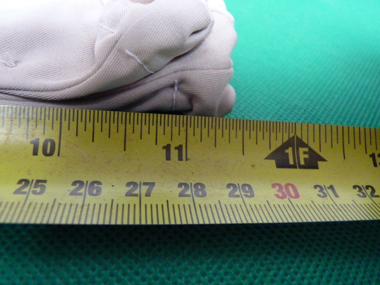 Original WW2 British Army Gunners Winter White Gloves - The Militaria Shop