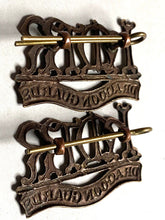 Load image into Gallery viewer, ORIGINAL Boer War H.M.R.R. / DRAGOON GUARDS collar badges / shoulder titles.
