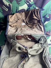 Lade das Bild in den Galerie-Viewer, Rucksack aus Segeltuch und Leder der deutschen Armee/Wehrmacht aus dem 2. Weltkrieg 
