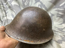 Charger l&#39;image dans la galerie, Original WW2 Canadian / British Army Mk3 High Rivet Turtle Helmet
