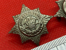 Lade das Bild in den Galerie-Viewer, Original British Army 4th/7th Dragoon Guards Collar Badges - Pair
