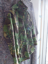 Load image into Gallery viewer, Genuine British Army DPM Camouflage Smock Jacket - 42&quot; Chest
