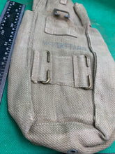 Lade das Bild in den Galerie-Viewer, Original British Army 37 Pattern Bren Pouch - WW2 Pattern
