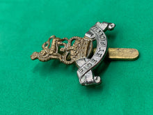 Charger l&#39;image dans la galerie, British Army Pay Corps Regiment Cap Badge Queens Crown
