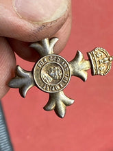 Charger l&#39;image dans la galerie, Original British Military Issue MBE Medal - Dress Uniform Miniature.
