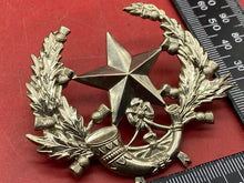 Load image into Gallery viewer, WW1 / WW2 British Army The Cameron&#39;s Scottish Rifles - White Metal Cap Badge.
