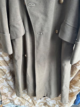 Load image into Gallery viewer, Original WW1 / WW2 British Army Officers Greatcoat - Royal Artillery - 38&quot; Chest
