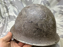 Charger l&#39;image dans la galerie, Original WW2 Canadian / British Army Mk3 High Rivet Turtle Helmet &amp; Liner
