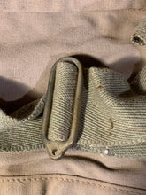 Load image into Gallery viewer, Original WW2 British Army Indian Made Soldiers Gas Mask Bag &amp; Strap - 1943 Dated
