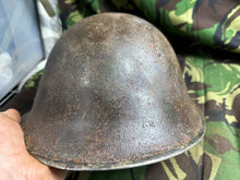 Charger l&#39;image dans la galerie, British / Canadian Army Mark 3 Turtle Helmet - Original WW2 Combat Helmet
