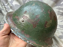 Charger l&#39;image dans la galerie, Original WW2 British / Canadian Army Mk3 High Rivet Turtle Helmet &amp; Liner
