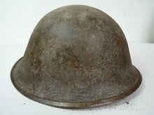 Lade das Bild in den Galerie-Viewer, Original Mk3 Schildkrötenhelm der kanadischen/britischen Armee aus dem 2. Weltkrieg mit hohen Nieten 
