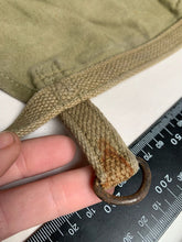 Lade das Bild in den Galerie-Viewer, Original WW2 US Army M1928 Haversack Pack Tail - 1941 Dated
