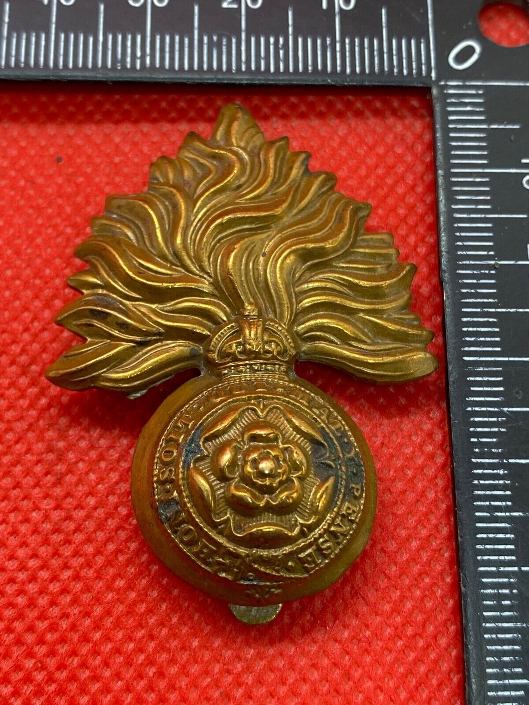 WW1 / WW2 Original Royal Fusiliers City of London British Army Cap Badge