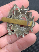 Load image into Gallery viewer, Original WW2 British Army Bedfordshire and Hertfordshire Brass Cap Badge
