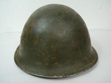 Lade das Bild in den Galerie-Viewer, Original Mk3 Schildkrötenhelm der kanadischen/britischen Armee aus dem 2. Weltkrieg mit hohen Nieten 
