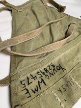 Lade das Bild in den Galerie-Viewer, Original WW2 US Army M1928 Haversack Pack Tail - 1941 Dated
