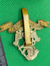 Load image into Gallery viewer, Original WW1 / WW2 British Army - The West Riding Cap Badge
