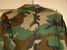 Load image into Gallery viewer, US Air Force Hot Weather Woodland Camouflage BDU Combat Field Jacket. Small/Long
