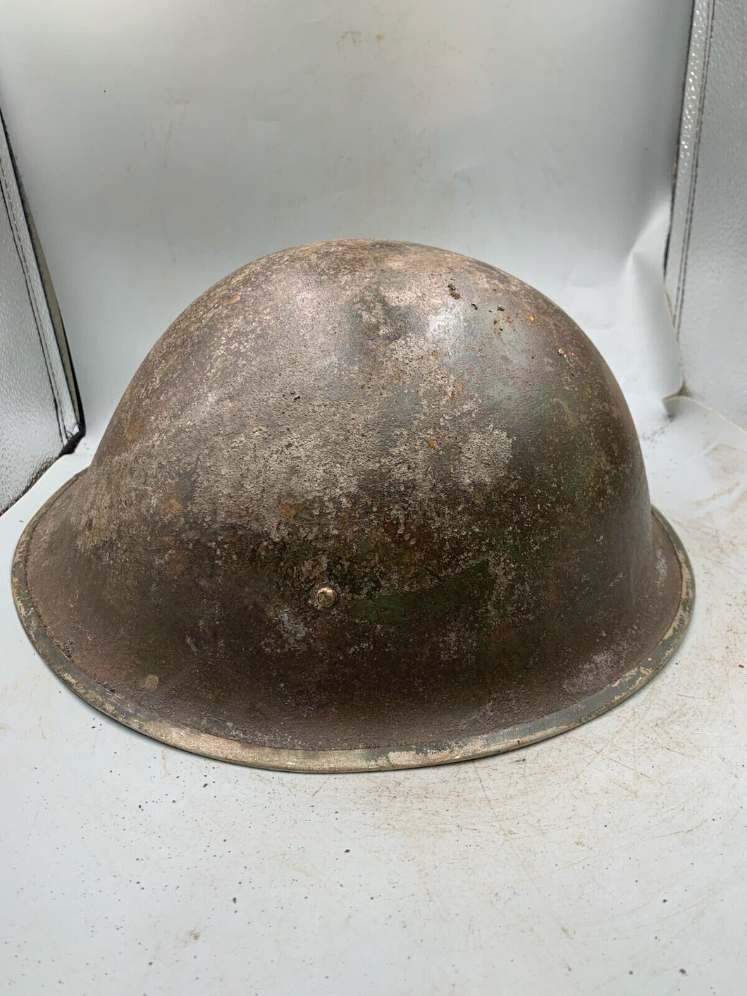 Original WW2 British / Canadian Army Mk3 Turtle Combat Helmet
