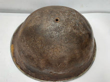 Charger l&#39;image dans la galerie, Original WW2 British / Canadian Army Mk3 Turtle Helmet
