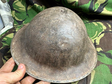 Lade das Bild in den Galerie-Viewer, British Army Mk2 Brodie Helmet - Original WW2 - South African Manufactured
