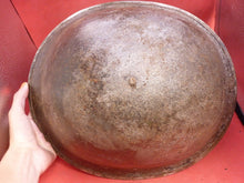 Charger l&#39;image dans la galerie, Original WW2 British / Canadian Army Mk3 Turtle Helmet
