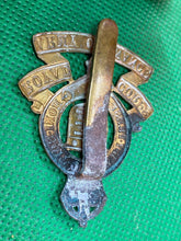 Load image into Gallery viewer, Original WW1 / WW2 British Army Royal Army Ordnance Corps Cap Badge
