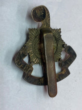 Charger l&#39;image dans la galerie, Original British Army - The Royal Sussex Regiment Cap Badge
