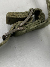 Charger l&#39;image dans la galerie, Original WW2 British Army 44 Pattern Shoulder Strap
