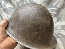 Charger l&#39;image dans la galerie, Original WW2 Canadian / British Army Mk3 High Rivet Turtle Helmet &amp; Liner
