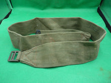 Charger l&#39;image dans la galerie, Original WW2 British Army 44 Pattern Equipment Strap - 1945 Dated
