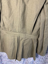 Charger l&#39;image dans la galerie, Original US Army WW2 Class A Uniform Jacket - 38&quot; Regular Chest - 1942 Dated
