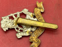 Load image into Gallery viewer, WW1 / WW2 British Army - The West Riding Regiment Brass &amp; WM Cap Badge.
