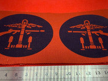 Lade das Bild in den Galerie-Viewer, Pair of WW2 Style Printed Combine Operations Shoulder Badges - Reproduction

