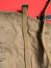 Lade das Bild in den Galerie-Viewer, Original WW2 US Army M1928 Haversack Pack Tail
