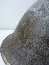 Load image into Gallery viewer, Mk3 Canadian / British Army Original WW2 Turtle Helmet High Rivet
